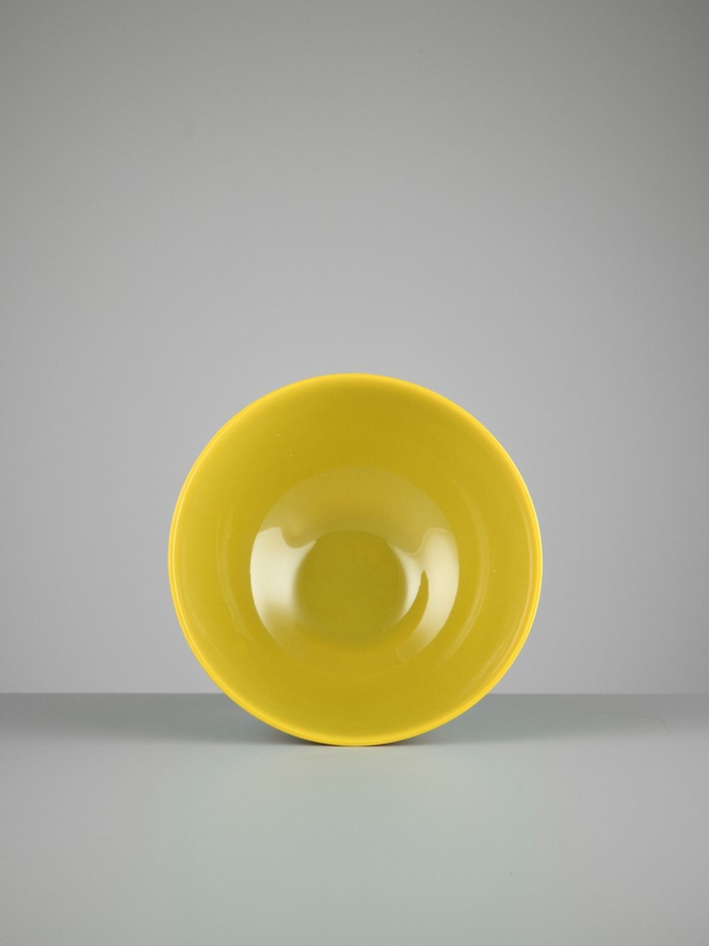 A MUSTARD-YELLOW GLASS BOWL, PROBABLY IMPERIAL, QING DYNASTY - Image 2 of 10