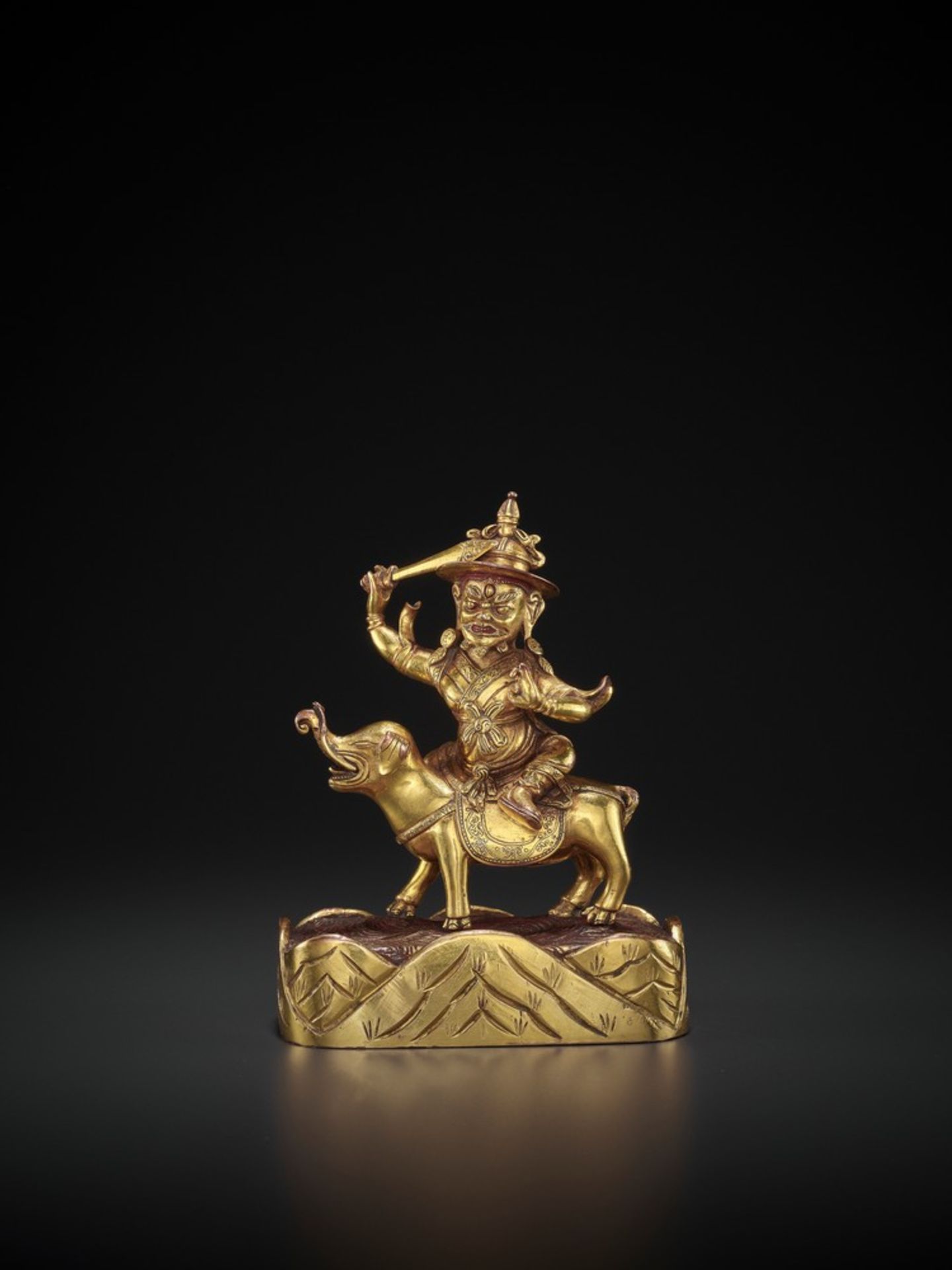 A GILT BRONZE FIGURE OF PEHAR GYALPO IN THE GYAJIN FORM, EARLY QING DYNASTY - Image 2 of 14