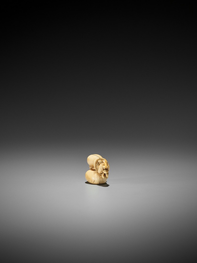 AN EARLY AND AMUSING IVORY NETSUKE OF CHOKARO’S HORSE STUCK IN A GOURD UnsignedJapan, 18th - Image 5 of 12