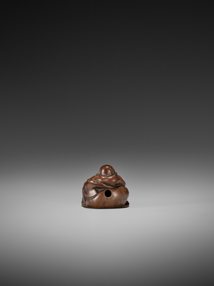 A RARE AND EARLY WOOD NETSUKE OF HOTEI UnsignedJapan, early to mid-18th century, Edo period (1615- - Image 6 of 12