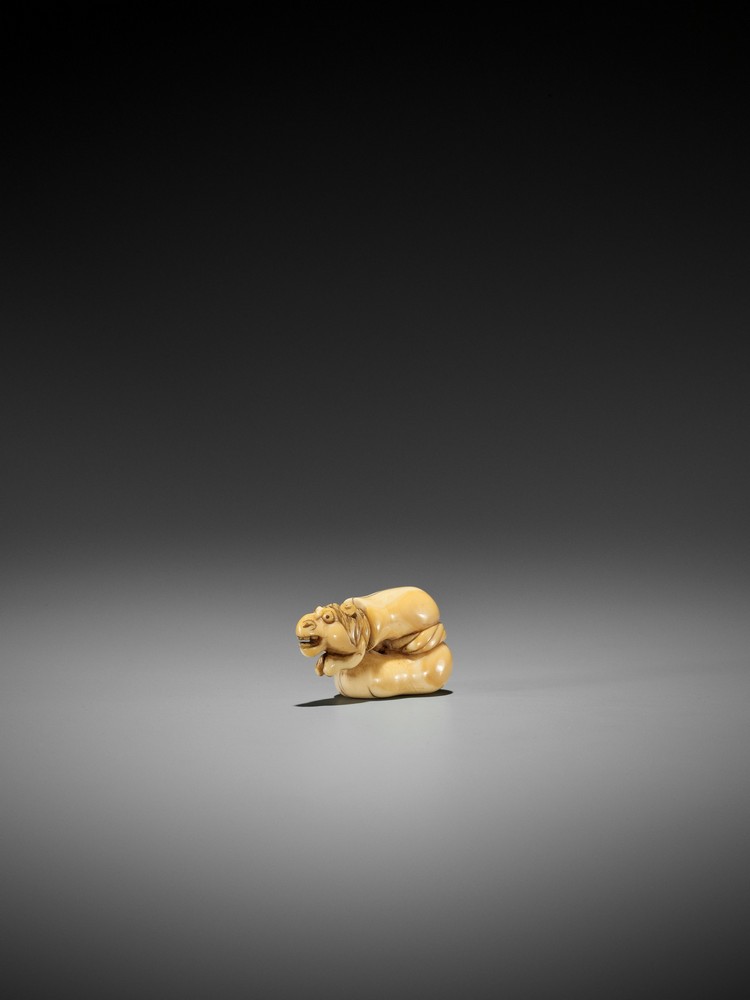 AN EARLY AND AMUSING IVORY NETSUKE OF CHOKARO’S HORSE STUCK IN A GOURD UnsignedJapan, 18th - Image 6 of 12