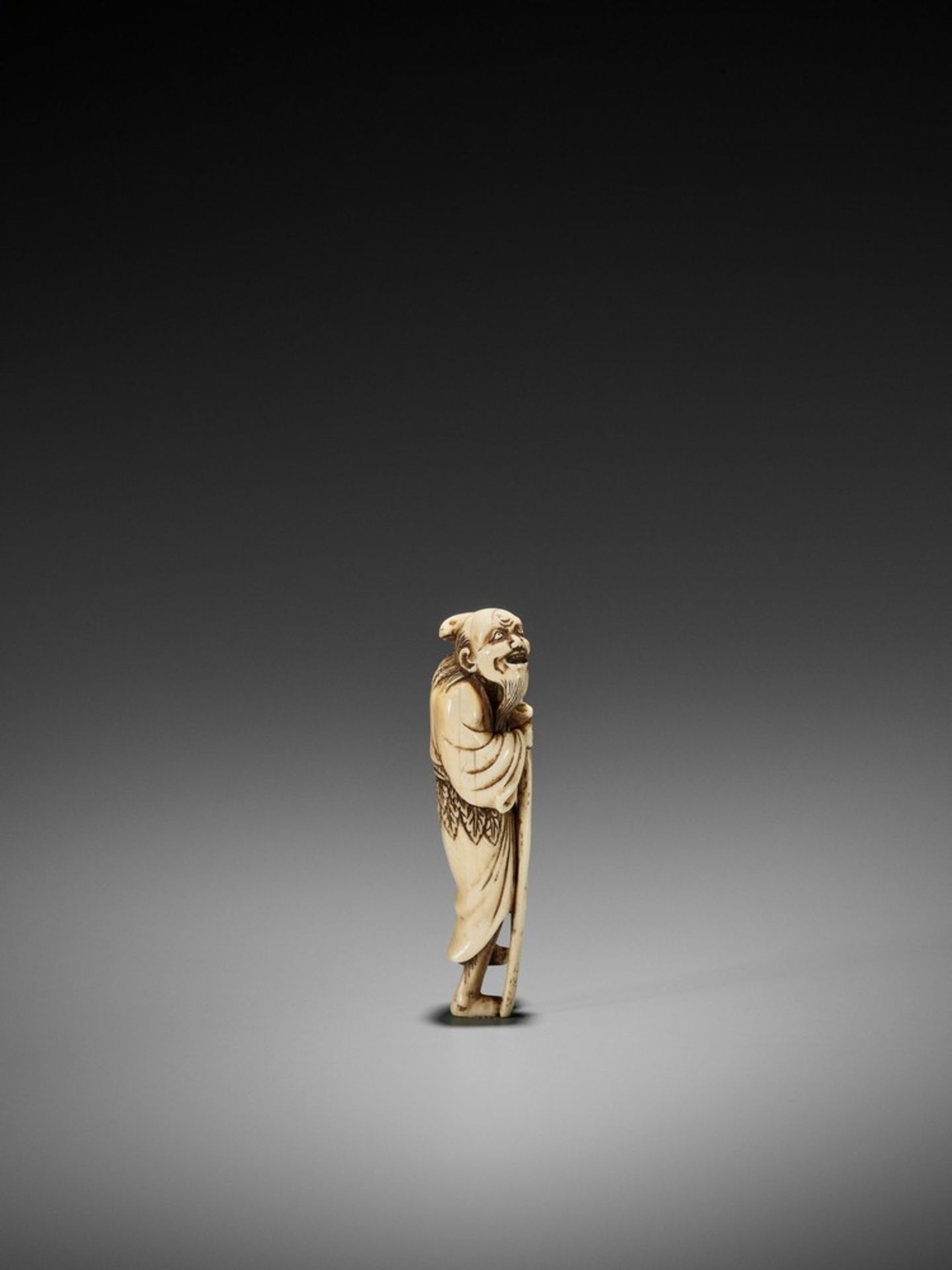 AN IVORY NETSUKE OF GAMA SENNIN UnsignedJapan, late 18th century, Edo period (1615-1868)Gama - Bild 4 aus 10