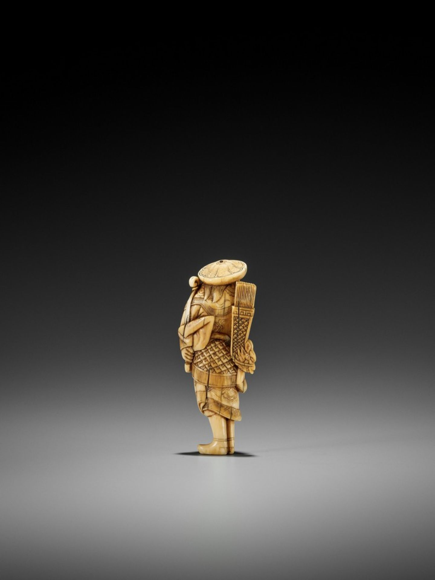 MITSUHARU: AN IVORY NETSUKE OF A TARTAR ARCHER By Mitsuharu, unsignedJapan, Kyoto, late 18th - Bild 2 aus 9