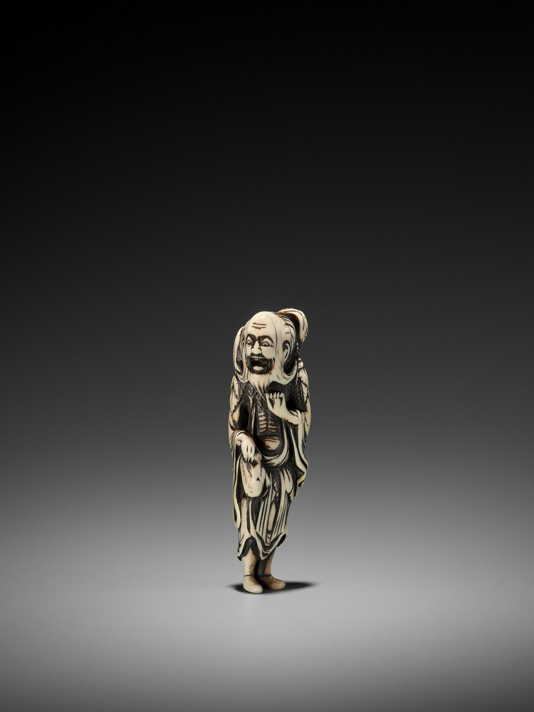 A TALL IVORY NETSUKE OF GAMA SENNIN UnsignedJapan, 18th century, Edo period (1615-1868)A large and