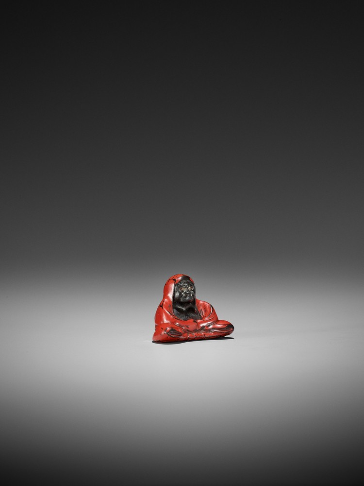 A RARE LACQUERED DARK WOOD NETSUKE OF DARUMA UnsignedJapan, second half of 19th centuryBodhidharma - Image 7 of 9