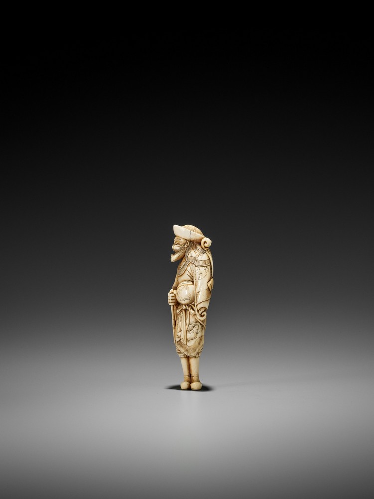 MITSUHARU: AN IVORY NETSUKE OF A TARTAR ARCHER By Mitsuharu, unsignedJapan, Kyoto, late 18th - Image 5 of 9