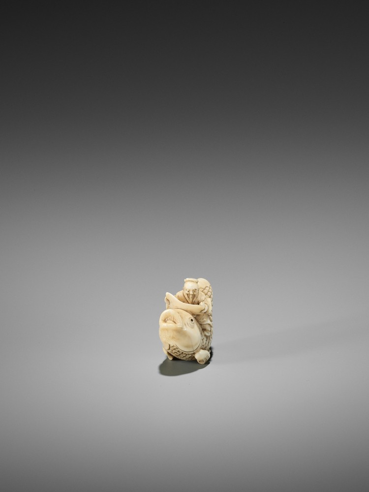 OKAKOTO: A RARE IVORY NETSUKE OF KINKO SENNIN ON A CARP By Yamaguchi Okakoto, signed Okakoto - Image 5 of 8