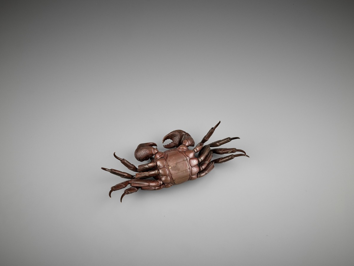 A RARE ARTICULATED BRONZE MODEL OF A CRAB Japan, late 19th century, Meiji period (1868-1912)A - Image 7 of 11