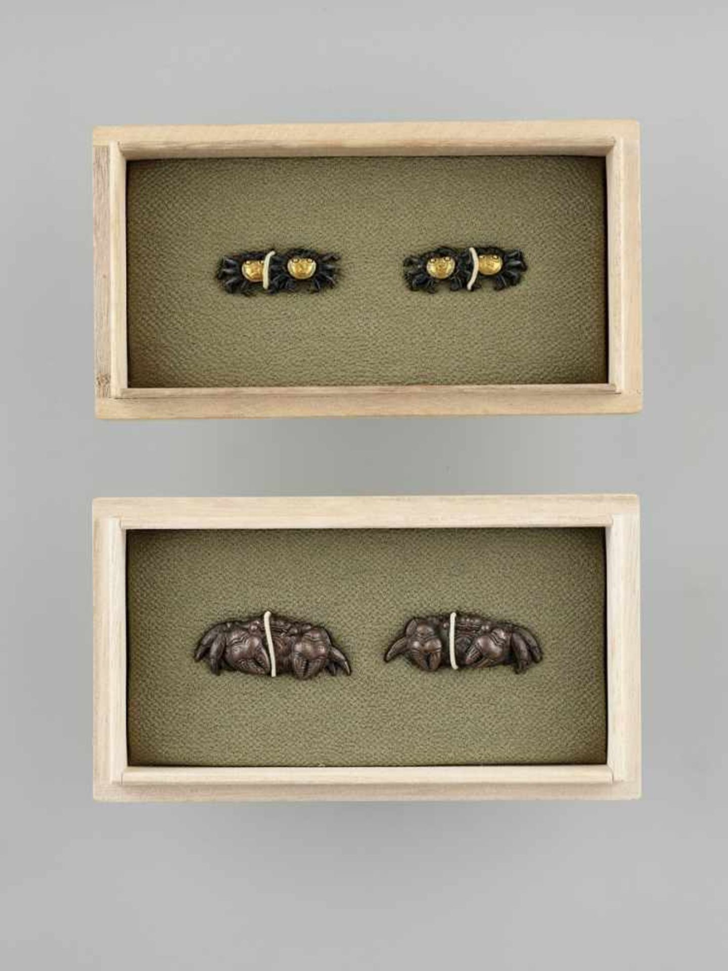 TWO MATCHING PAIRS OF MENUKI DEPICTING CRABS Japan, 19th century, Edo period (1615-1868)The first - Image 3 of 4