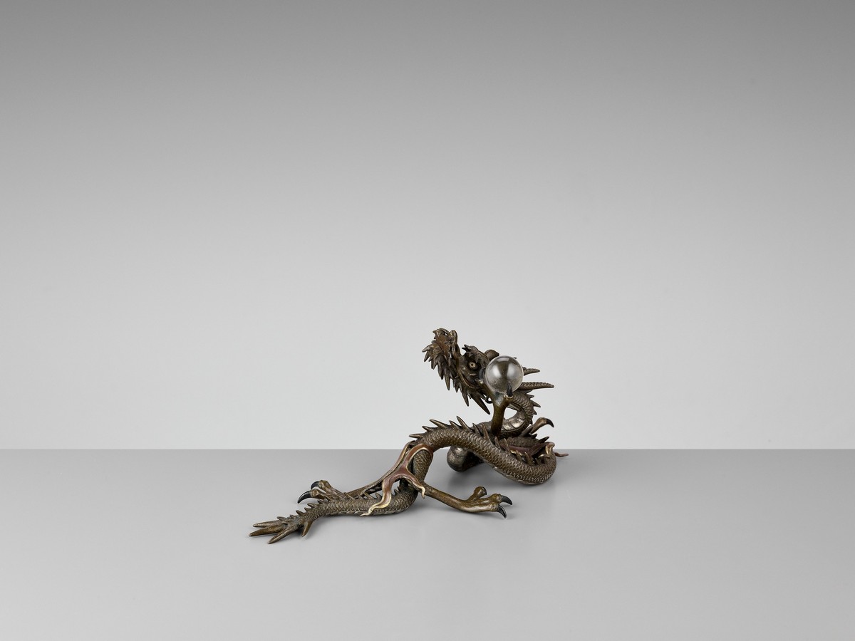 A BRONZE OKIMONO OF A DRAGON WITH ROCK CRYSTAL BALL Japan, Meiji period (1868-1912)Finely cast as - Image 5 of 10