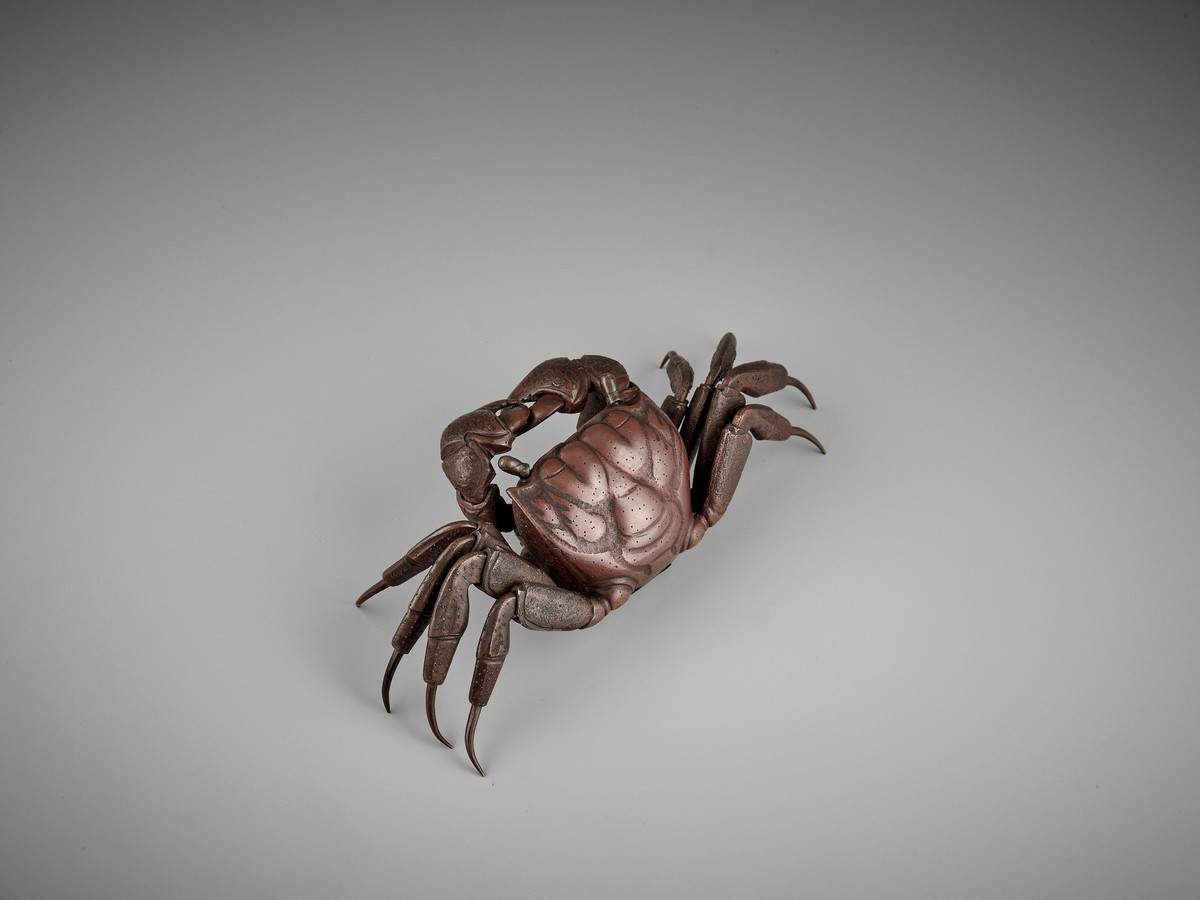 A RARE ARTICULATED BRONZE MODEL OF A CRAB Japan, late 19th century, Meiji period (1868-1912)A - Image 6 of 11