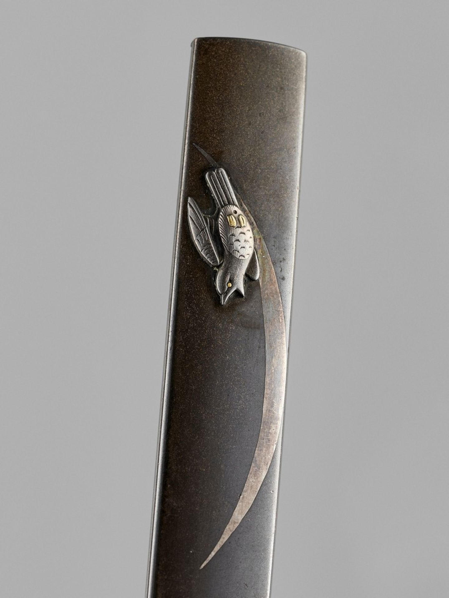 SHOZUI: A HAMANO SCHOOL SHIBUICHI KOZUKA WITH NIGHTINGALE AND MOON After Hamano Shozui, signed - Bild 2 aus 4