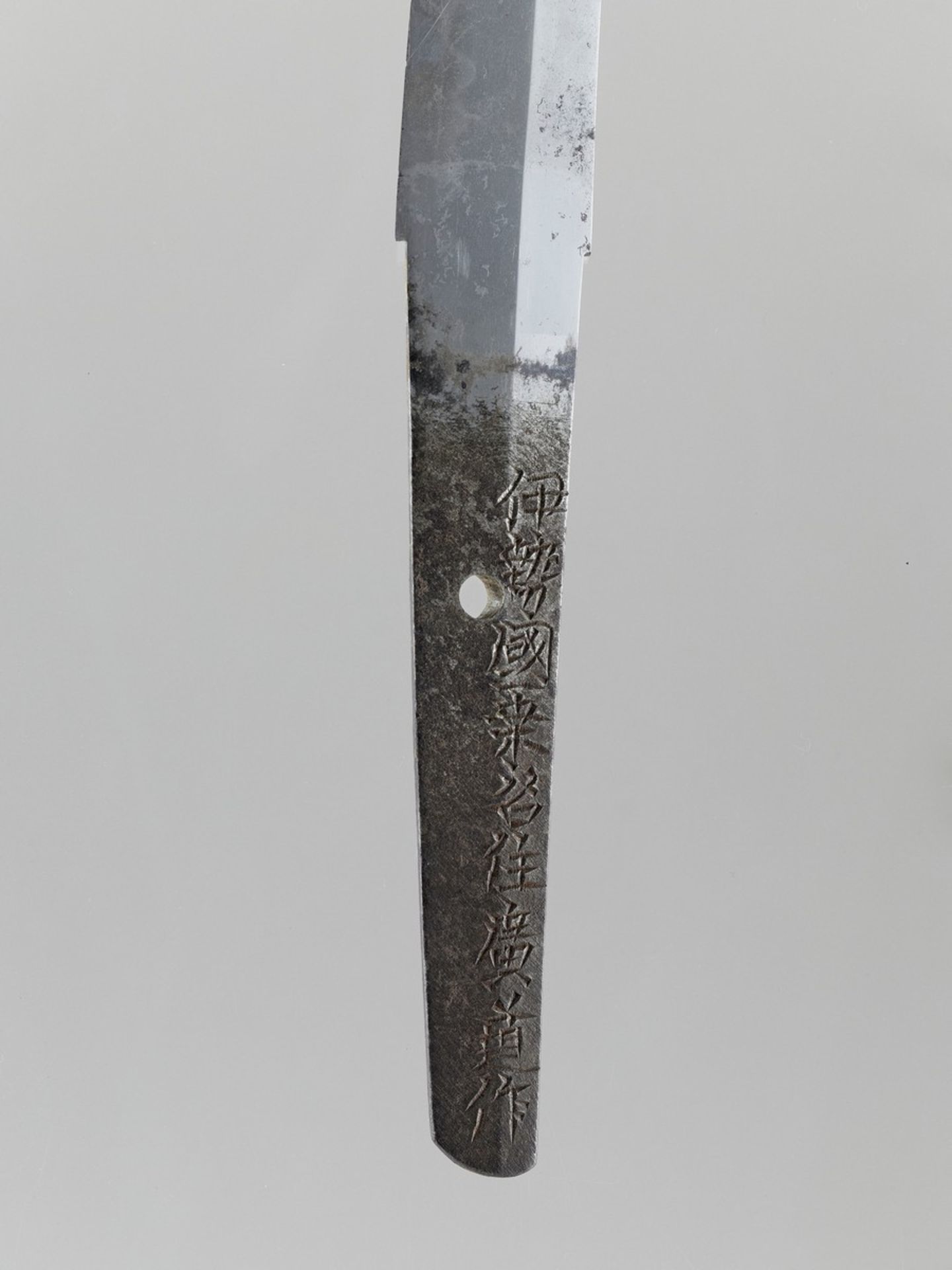 A KO-WAKIZASHI IN UNUSUAL ‘EBI‘ KOSHIRAE Japan, dated 1864, late Edo period (1615-1868)The blade:The - Bild 5 aus 10