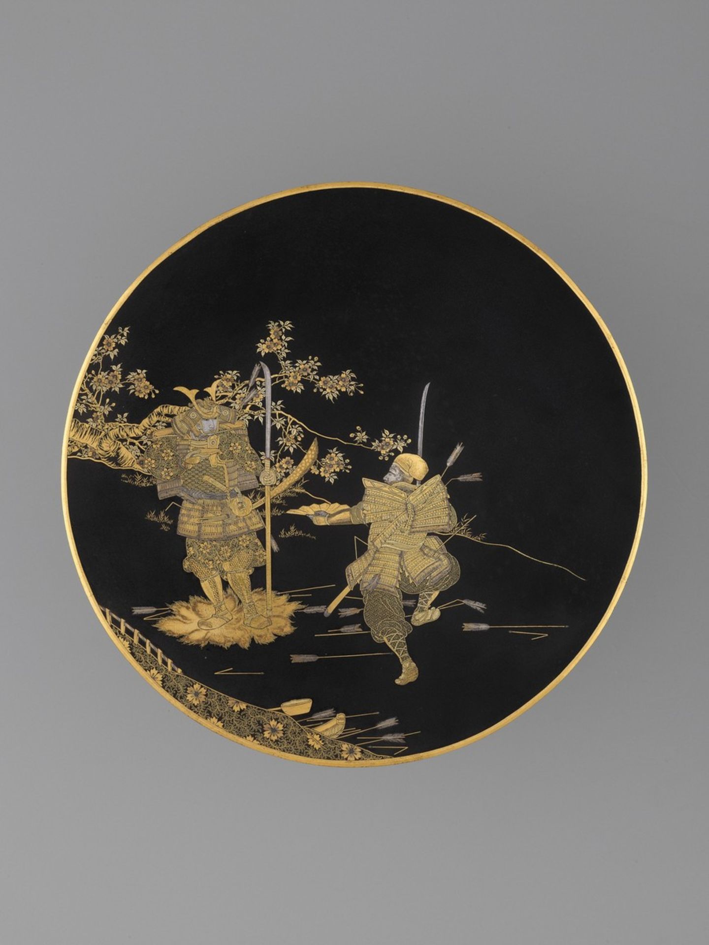 KOMAI: A RARE AND EXCEPTIONAL CHARGER DEPICTING SAMURAI By the Komai company, signed Nihon koku