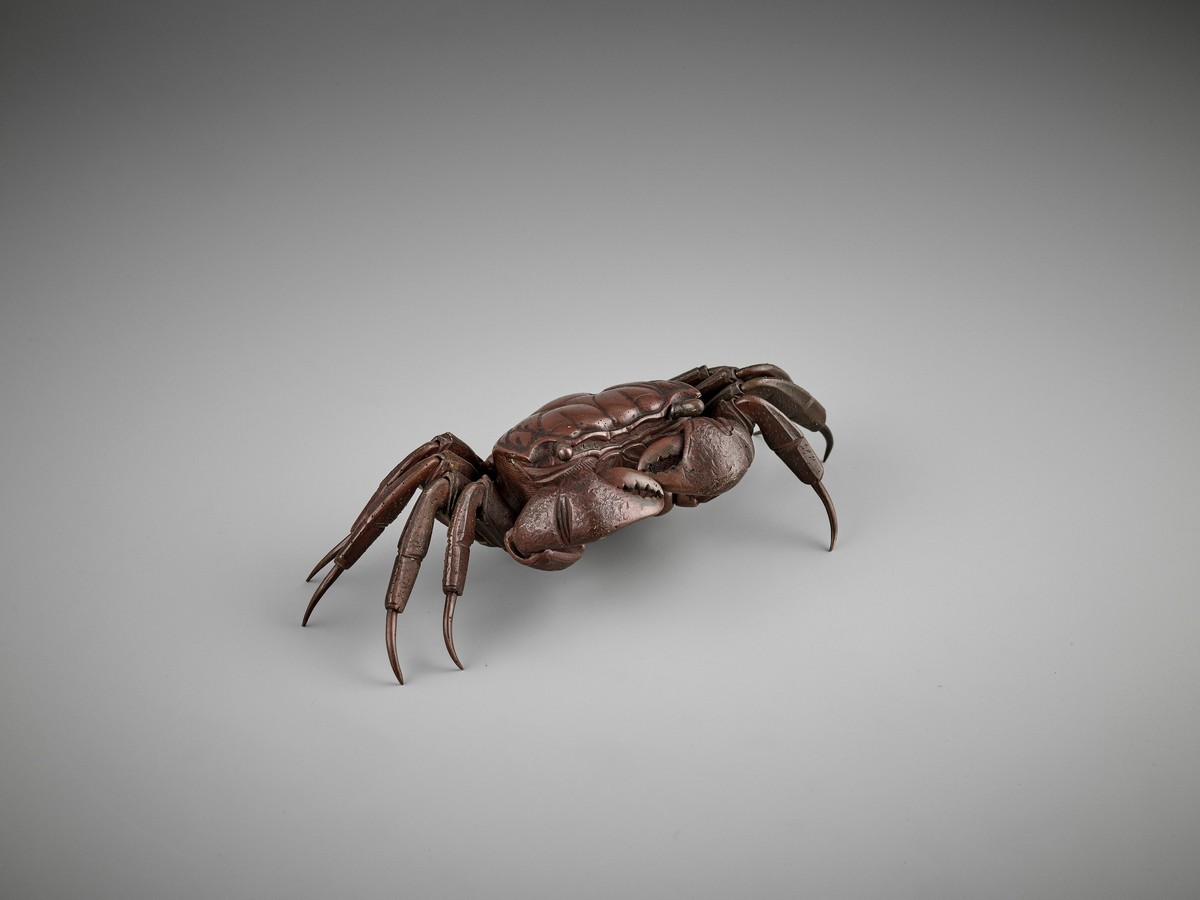 A RARE ARTICULATED BRONZE MODEL OF A CRAB Japan, late 19th century, Meiji period (1868-1912)A - Image 8 of 11
