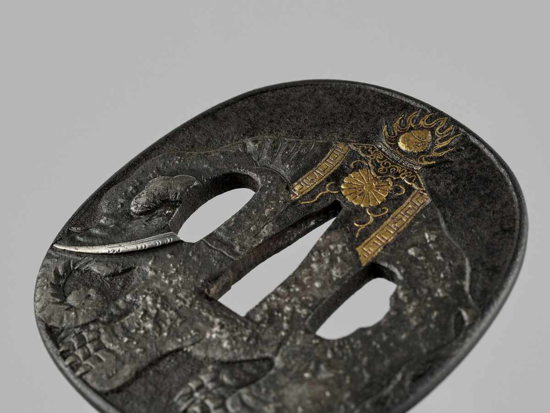 YASUCHIKA: A NARA IRON DAISHO TSUBA SET WITH ELEPHANTS By Yasuchika, signed YasuchikaJapan, 19th - Bild 5 aus 7