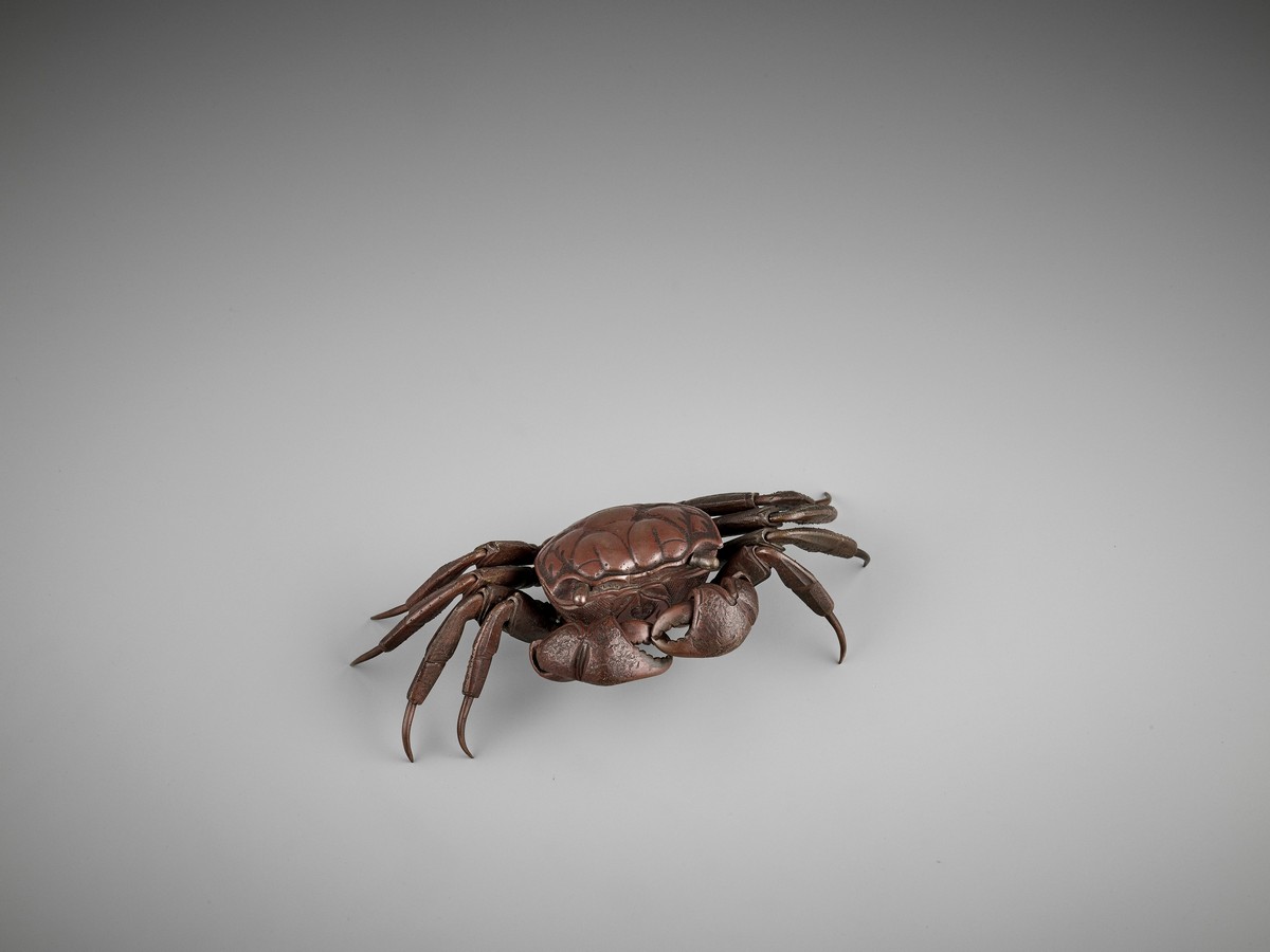 A RARE ARTICULATED BRONZE MODEL OF A CRAB Japan, late 19th century, Meiji period (1868-1912)A - Image 3 of 11