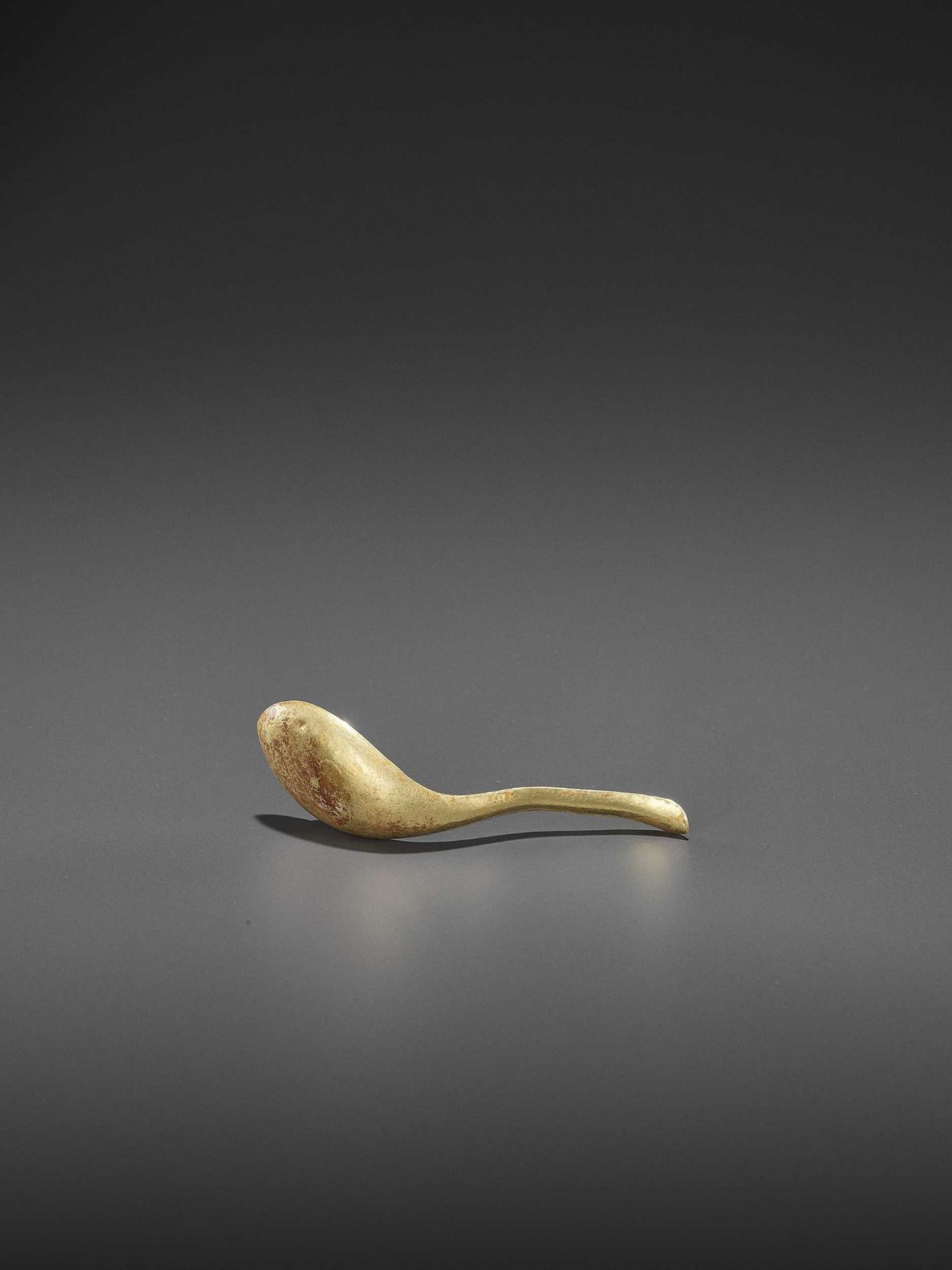 A VIETNAMESE GOLD MEDICINE SPOON, EX-COLLECTION BAO DAI - Bild 4 aus 5