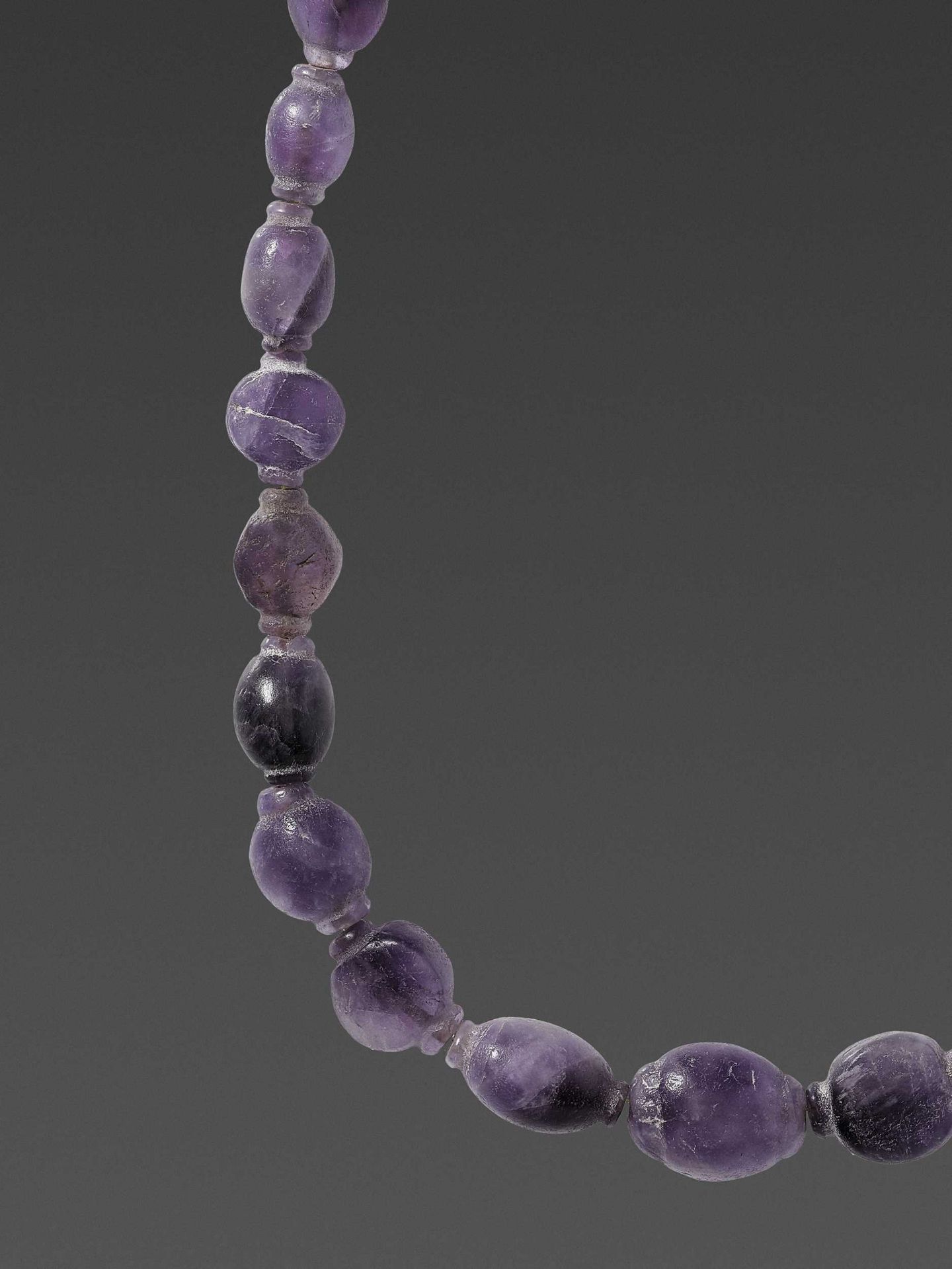 A SAMON VALLEY OR EARLY PYU NECKLACE WITH AMETHYST BEADS - Bild 4 aus 5