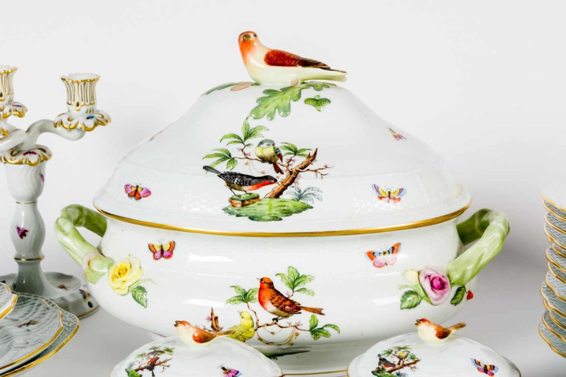 HEREND dinner service for 12 persons, motif Rothschild, porcelain, hand painted, 2nd half20th - Bild 6 aus 12