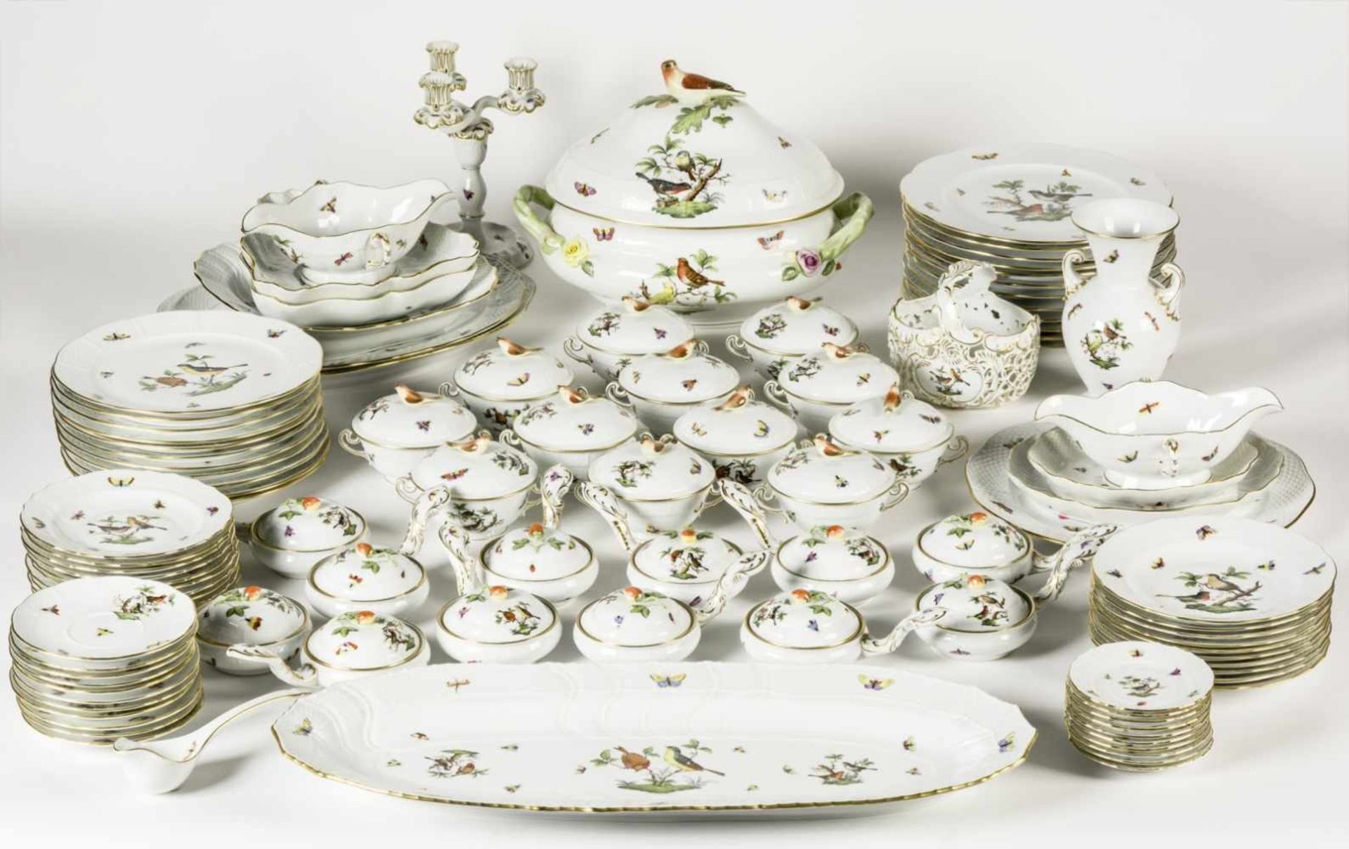 HEREND dinner service for 12 persons, motif Rothschild, porcelain, hand painted, 2nd half20th - Bild 3 aus 12