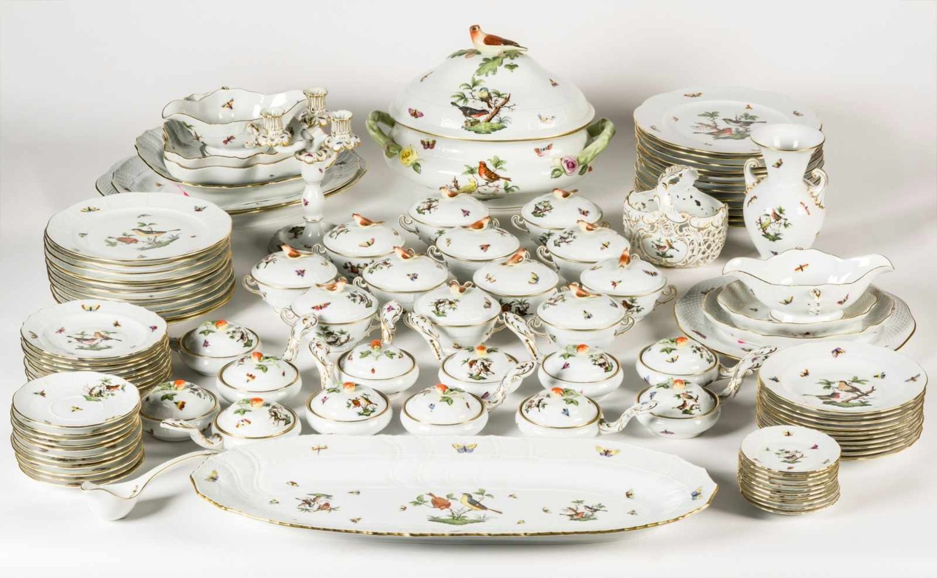 HEREND dinner service for 12 persons, motif Rothschild, porcelain, hand painted, 2nd half20th - Bild 2 aus 12