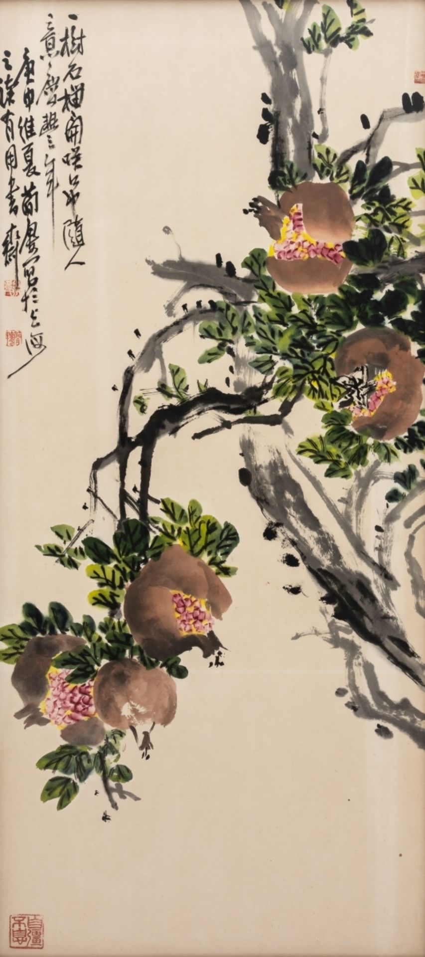 BLÜHENDE ZWEIGEChina, Aquarell, Umkreis des Malers Wu Changhsuo (1844-1927)95 x 43 cm, Rahmen: 98