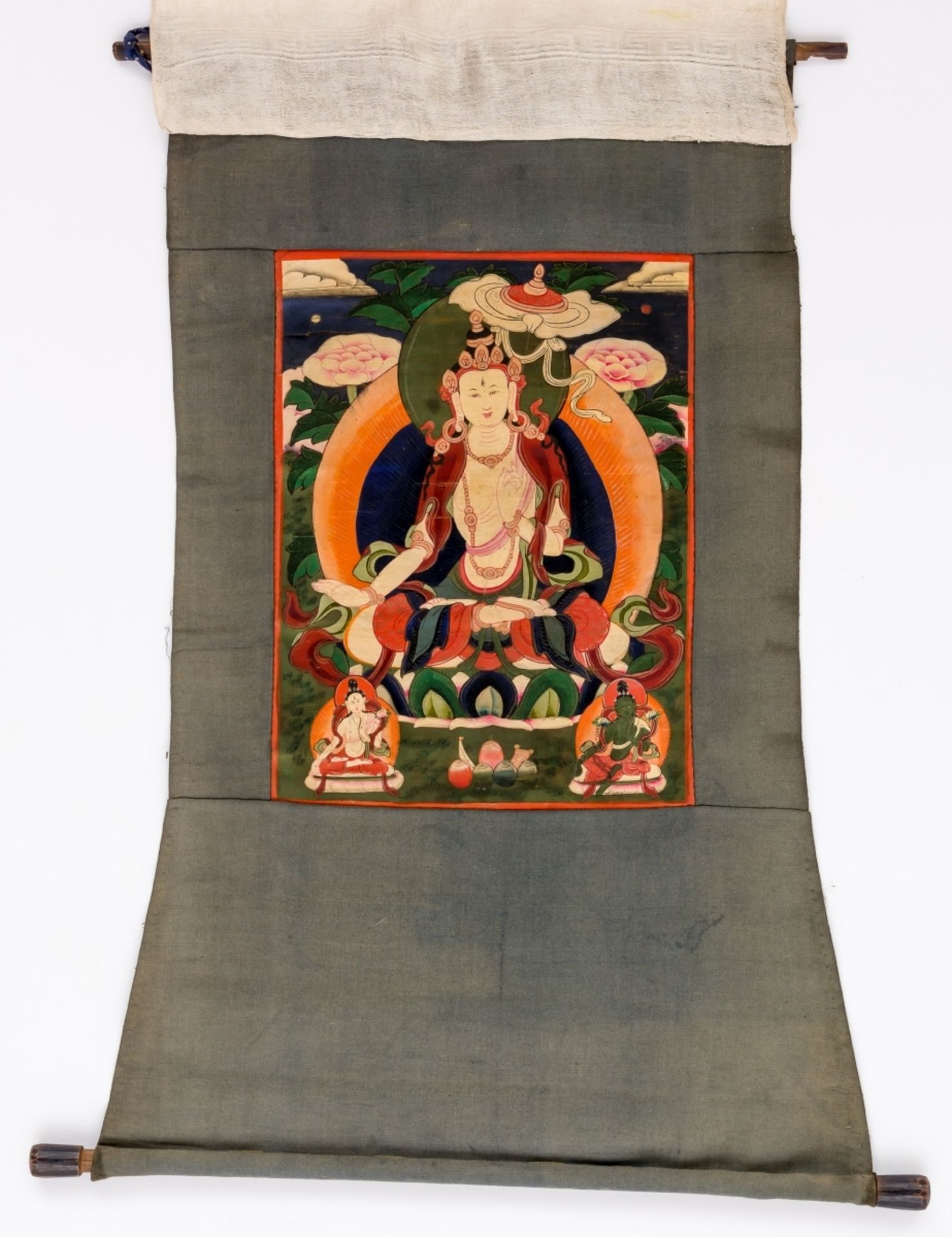 THANGKA MIT WEISSER TARAMongolei, wohl um 1900ca. 63 x 40/49 cm, Bild: 30 x 23 cmProvenienz: - Bild 3 aus 3