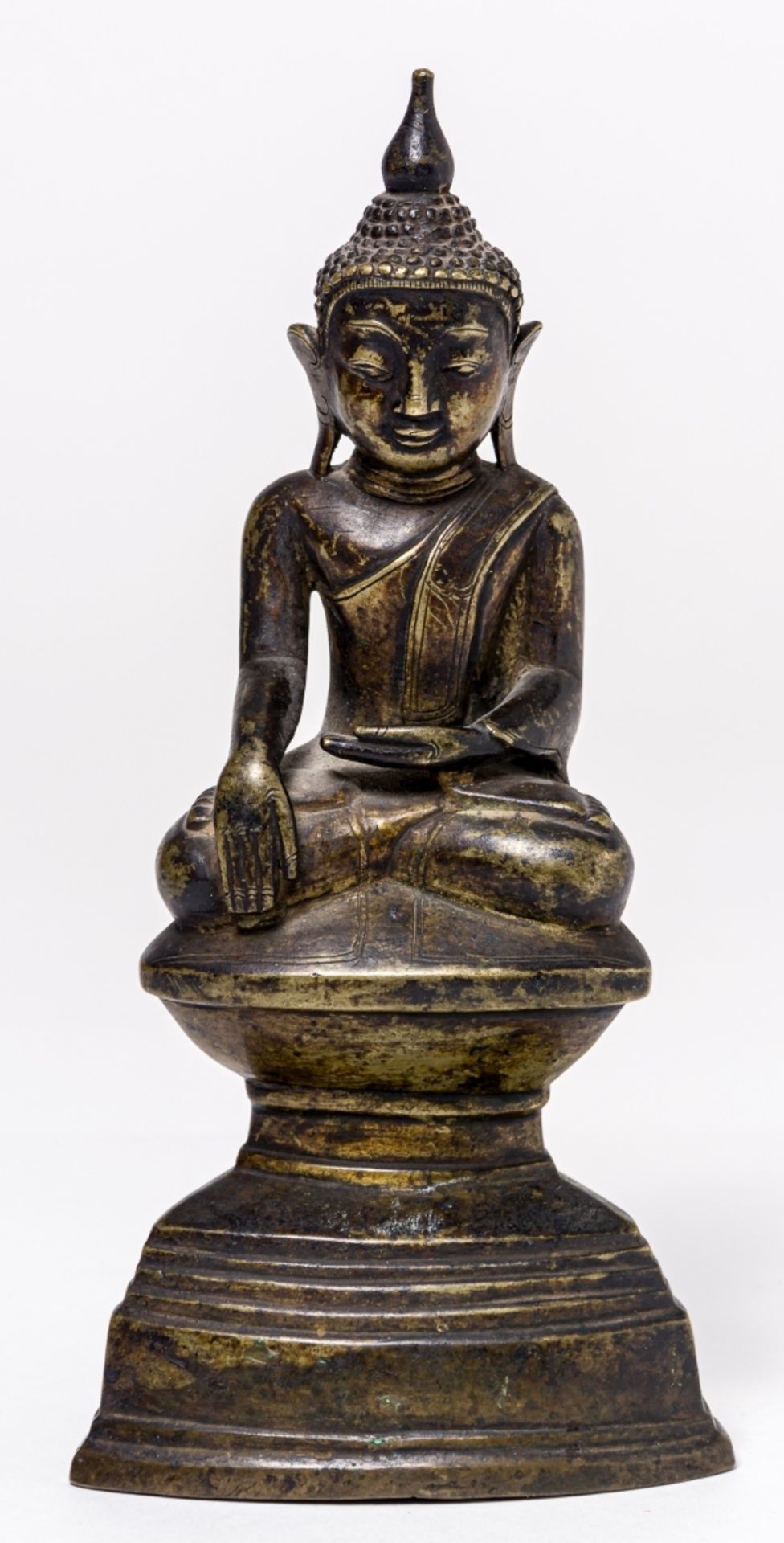 BUDDHA SHAKYAMUNIBurma, Bronze, laut Analyse des Rathgen-Forschungslabors von 1981: 14./15. Jh.9,5 x