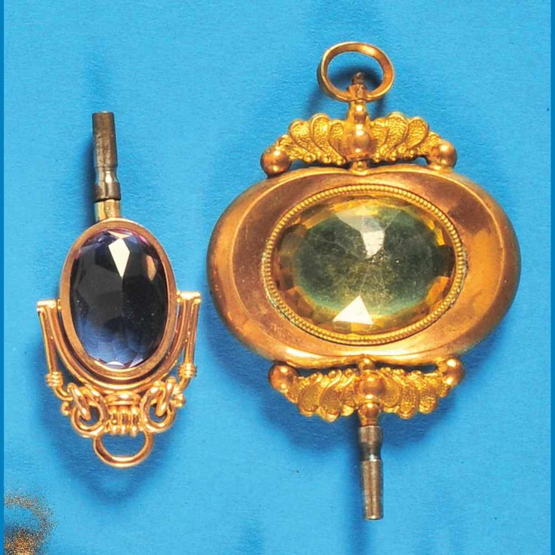 Bundle with 2 golden pocket watch keysKonvolut mit 2 Gold-Taschenuhrschlüsseln, 14 ct., 1 m