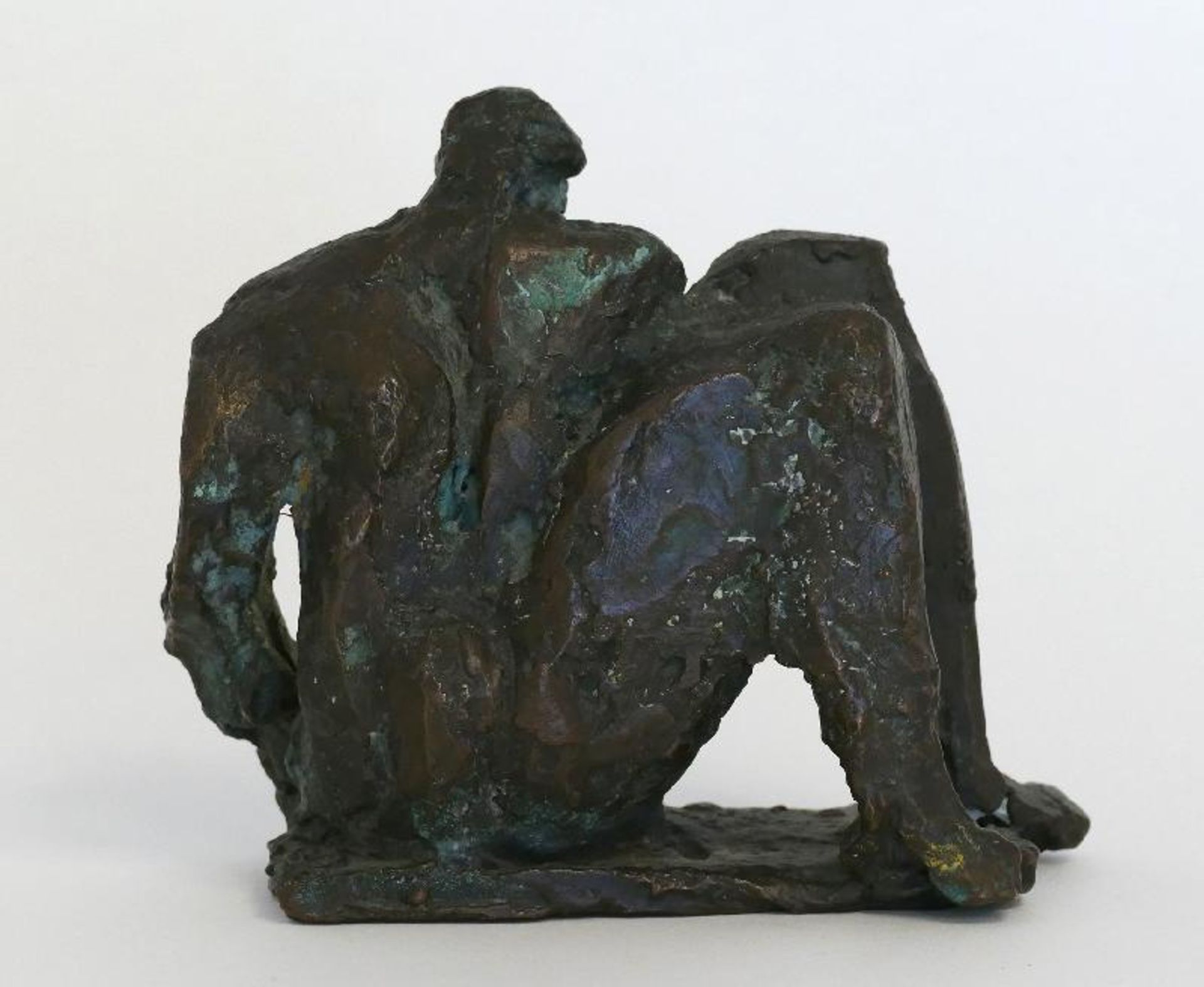 Stötzer, Werner (Sonneberg/Thüringen 1931 - 2010 Alt-Langsow)Kleine Sitzende *Bronze, grün - Bild 3 aus 4