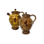 Pair of jugs with lid. In shades of brown and yellow. H 25 cm, 10 cm base.