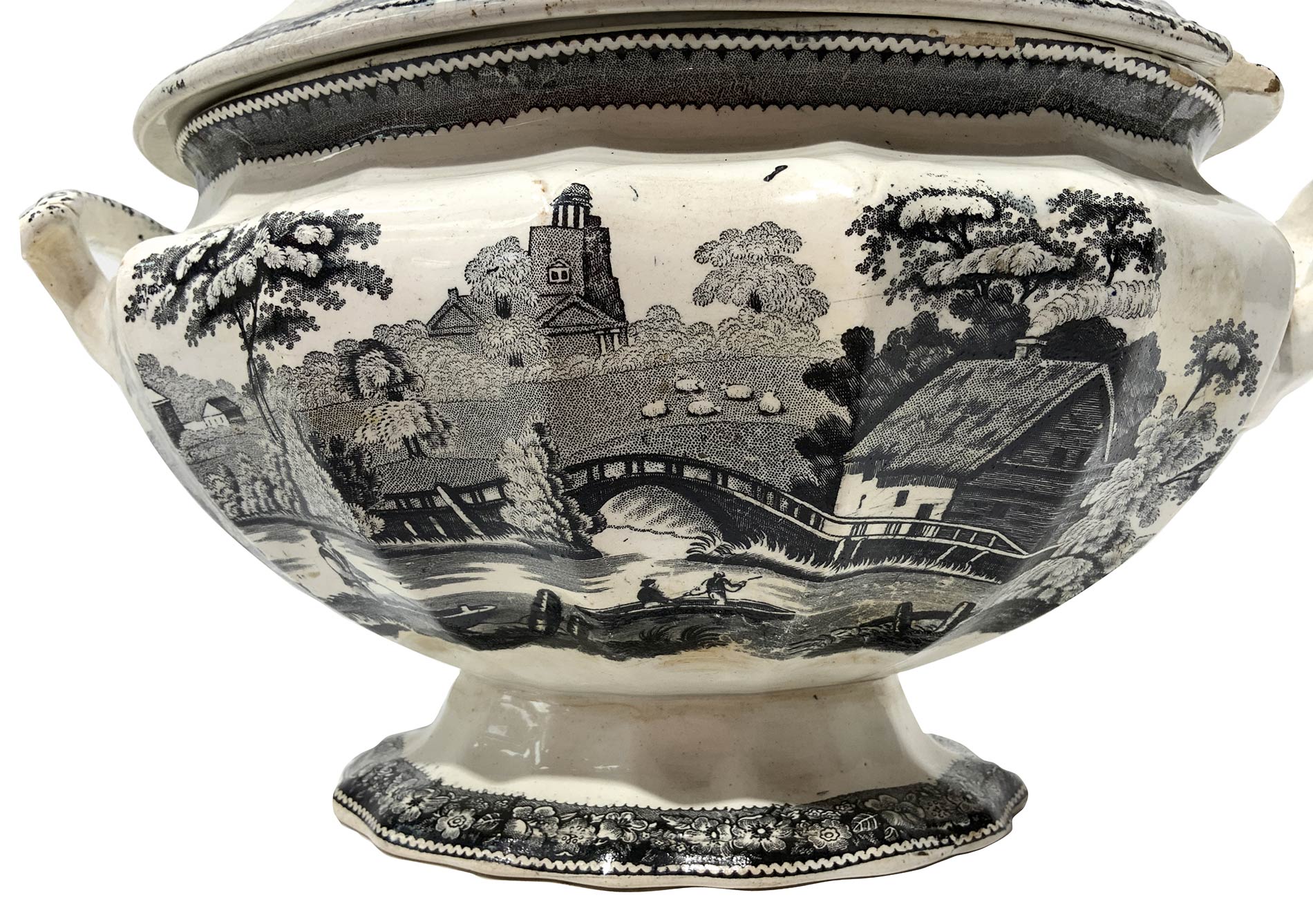Tureen with landscapes in the colors of white and gray, England, XX century. H cm 30x 38x32. - Image 4 of 7