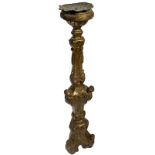 Candle stand in gilded wood, eighteenth century. H Cm 140