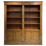 Bookshelf from the twentieth century. In light burr walnut wood double body (maple). Top with