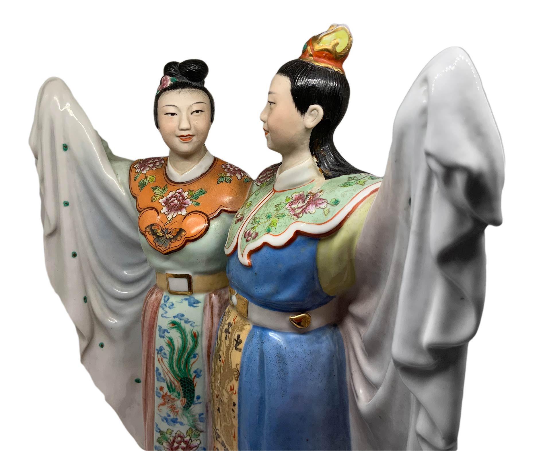 Chinese statue in white-body with polychrome decoration depicting two lovers dressed in traditional - Image 3 of 7