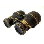 Leather Binoculars with Balestrazzi cover, Catania, early twentieth century. Cm 9.