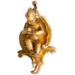 Cherubino in gilded terracotta leaf, gilded wooden shell. H 40 cm