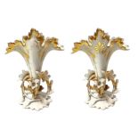 Pair of porcelain vases, Louis Philippe, nineteenth century. H 23 cm.