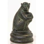 Bronze statuette, China, 18th century. Monkey and pup. Cire perdue. Cm 10