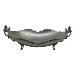800 silver two-hadled centerpiece with embossed surface. H cm 9. Cm 26x13,5. Gr 300.