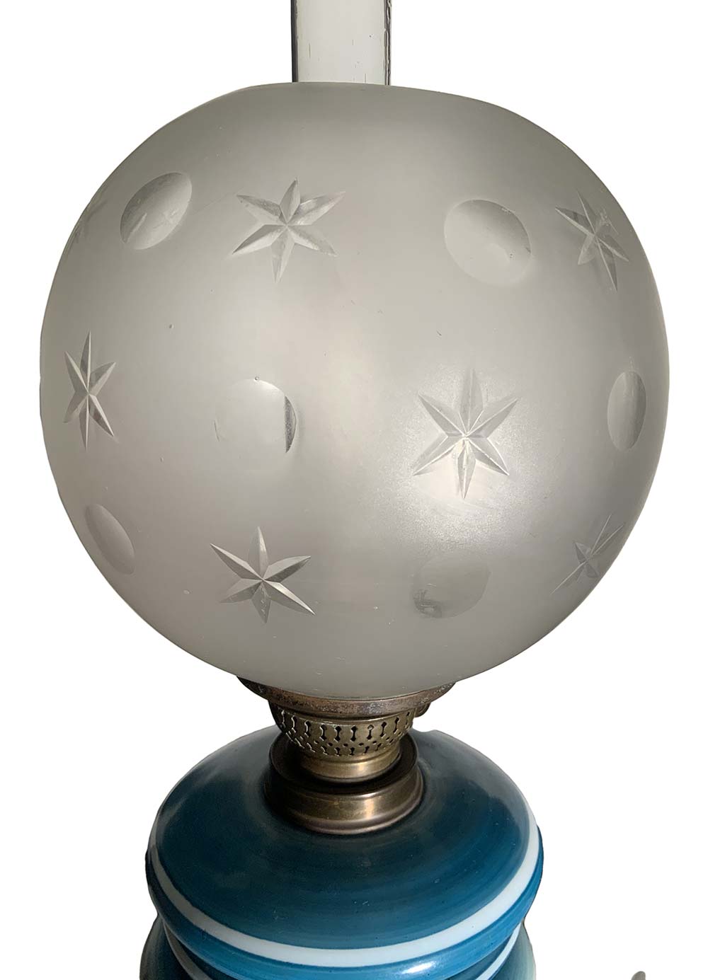 Lamp in blue opaline with floral decorations . Late nineteenth century. H 57 cm - Image 4 of 5