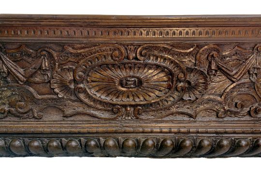 Chest in walnut, seventeenth century Tuscany. Carved on the front with baroque styles, the basic - Image 6 of 7