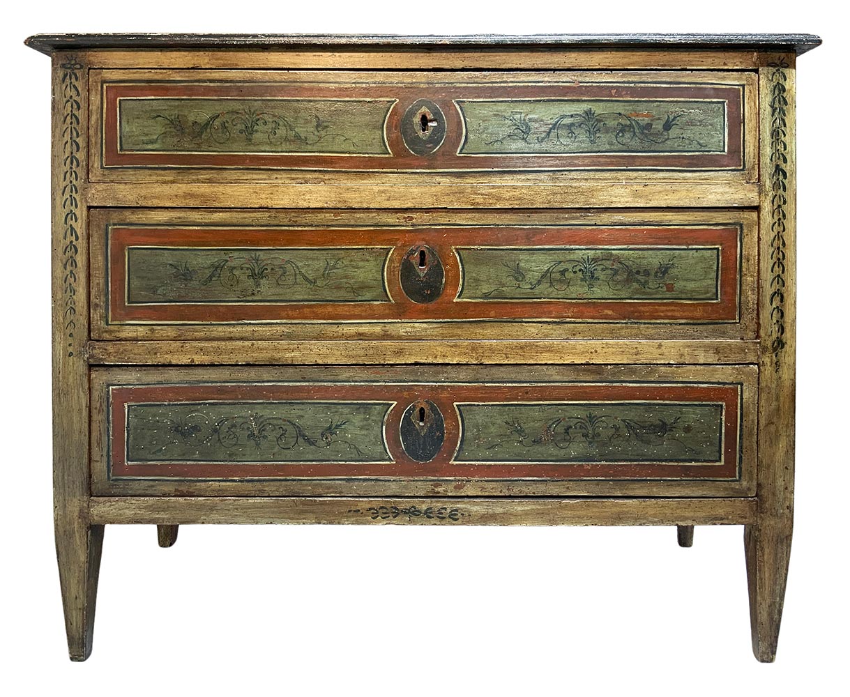 lacquered wooden chest of drawers, early nineteenth century Sicily. In the green and shades of