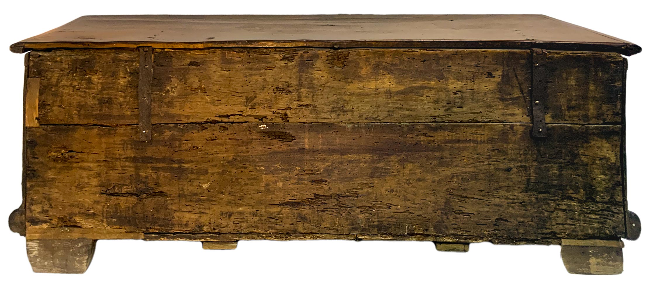 Chest in walnut, seventeenth century Tuscany. Carved on the front with baroque styles, the basic - Image 7 of 7