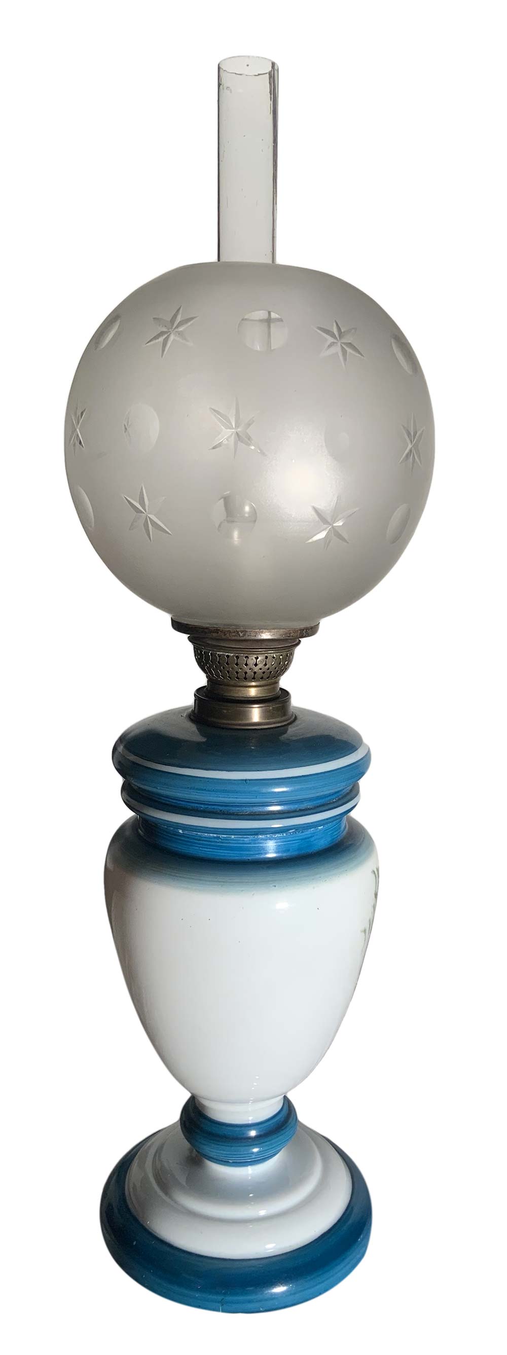Lamp in blue opaline with floral decorations . Late nineteenth century. H 57 cm - Image 2 of 5
