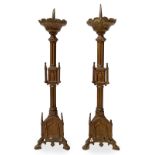 Pair of gilt metal chandeliers, nineteenth century. H 70 cm.