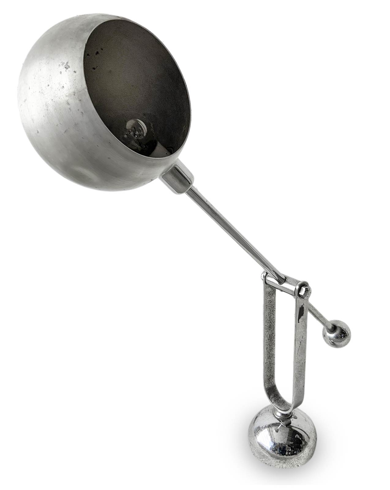 Table lamp, Italian production. Chromed metal spherical diffuser in glazed aluminum. Years 50. Wear - Image 4 of 7