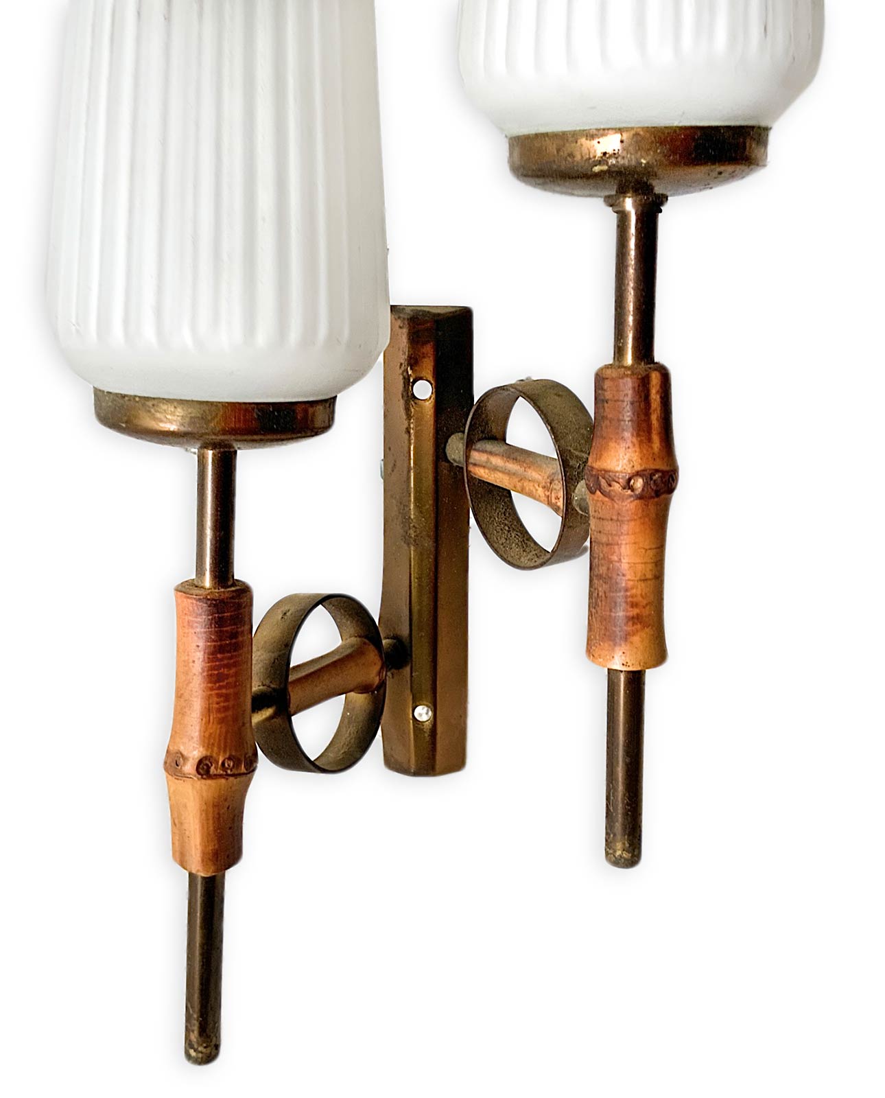 Applique, Italian production. Structure in brass, diffuser in white opal glass, bamboo detail, - Image 3 of 3
