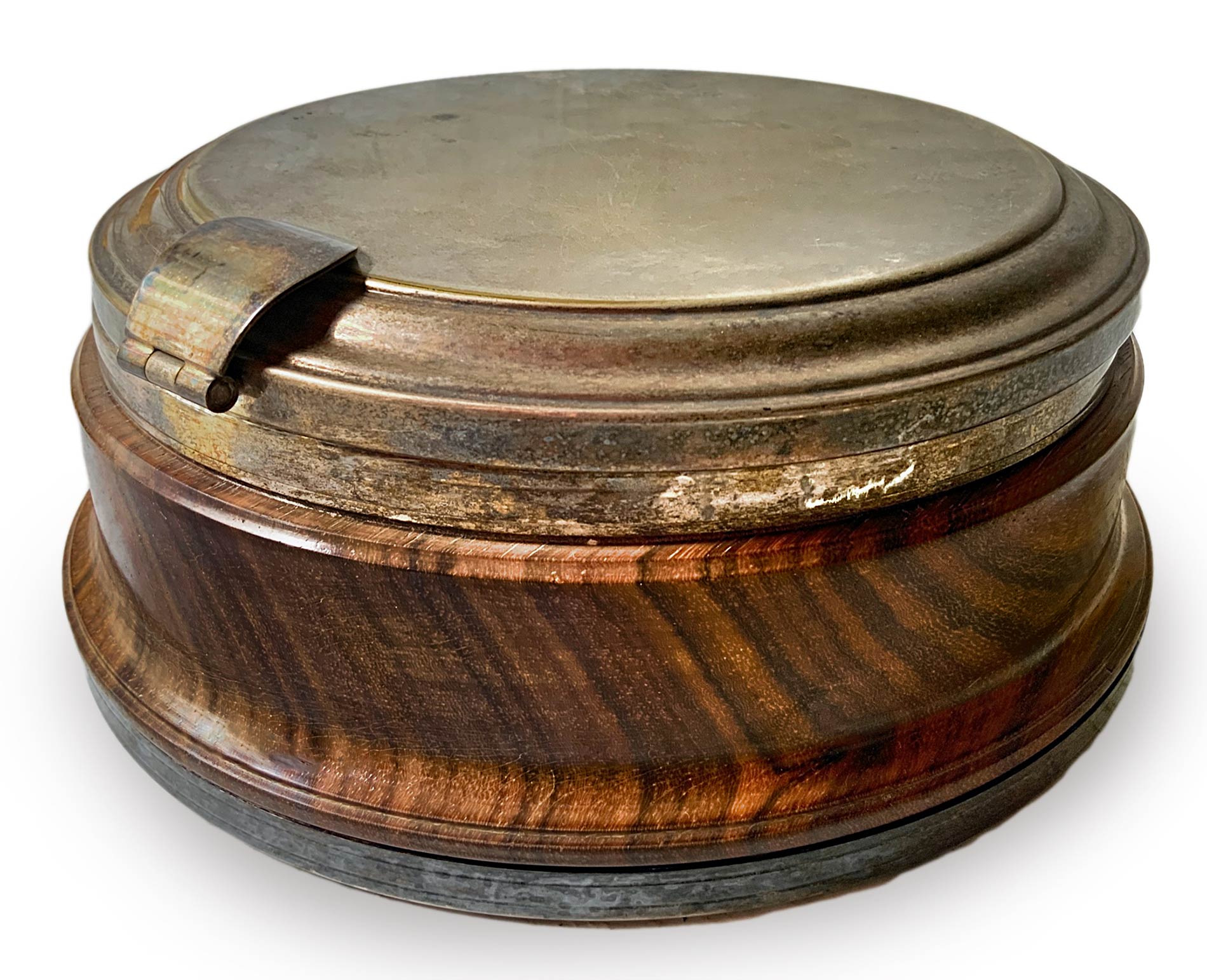 Italian Production, compost in a circular base form of walnut and silver metal lid, Wear and tear.